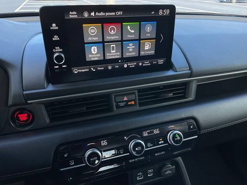 Certified 2025 Honda Pilot Touring image 18
