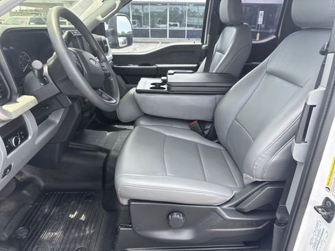 Used 2024 Ford F250 XL w/ Camper Package RWD image 10