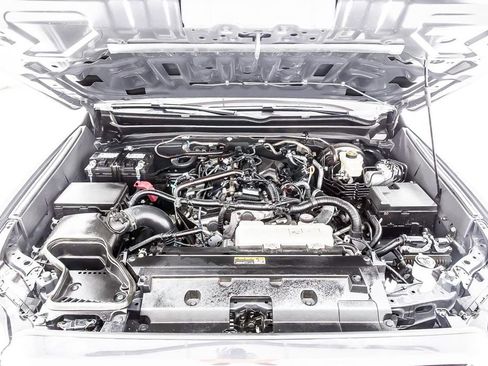 Used 2025 Toyota Tacoma SR image 39