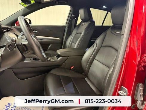 Used 2022 Cadillac XT4 Premium Luxury w/ Enhanced Visibility Package FWD image 11
