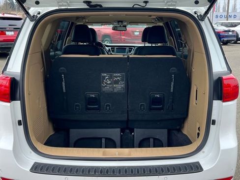 Used 2017 Kia Sedona SX image 10