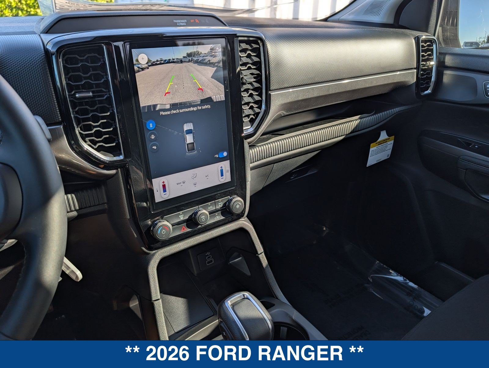 New 2026 Ford Ranger XLT w/ Black Appearance Package RWD image 32