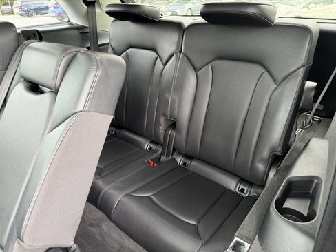 Used 2018 Audi Q7 3.0T Prestige AWD/4WD image 14