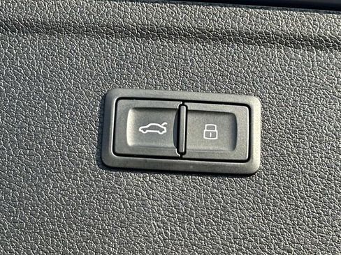 Used 2021 Audi Q5 2.0T Premium image 30