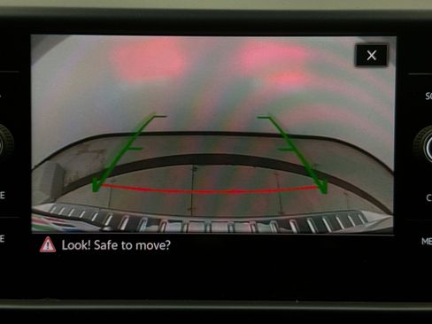 Used 2022 Volkswagen Taos SE image 15