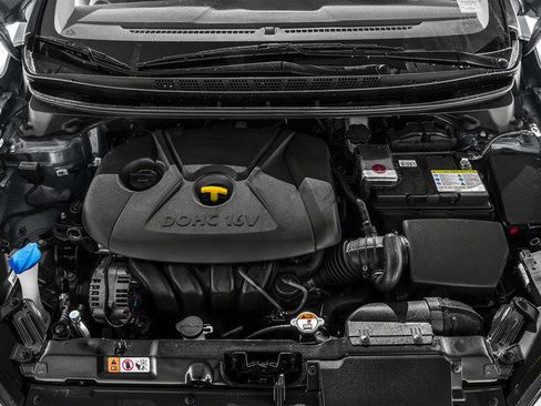 Used 2016 Hyundai Elantra SE FWD image 16