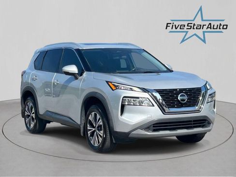 Used 2021 Nissan Rogue SV w/ Premium Package FWD image 1
