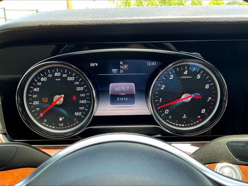 Used 2019 Mercedes-Benz E 450 4MATIC Sedan w/ Premium Package image 13