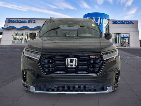 New 2025 Honda Pilot TrailSport image 11