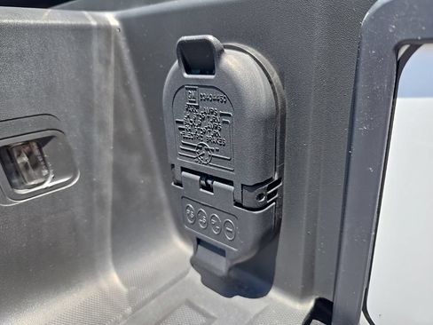 Used 2019 GMC Sierra 1500 SLE w/ Black Pack AWD/4WD image 12