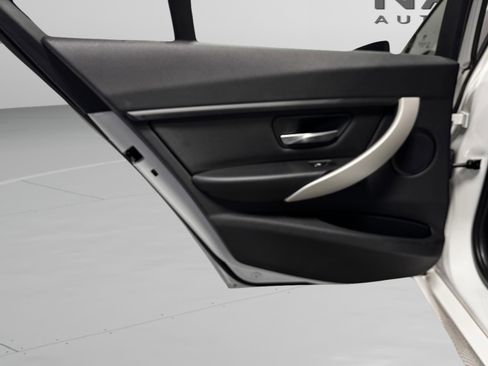 Used 2017 BMW 320i Sedan image 31