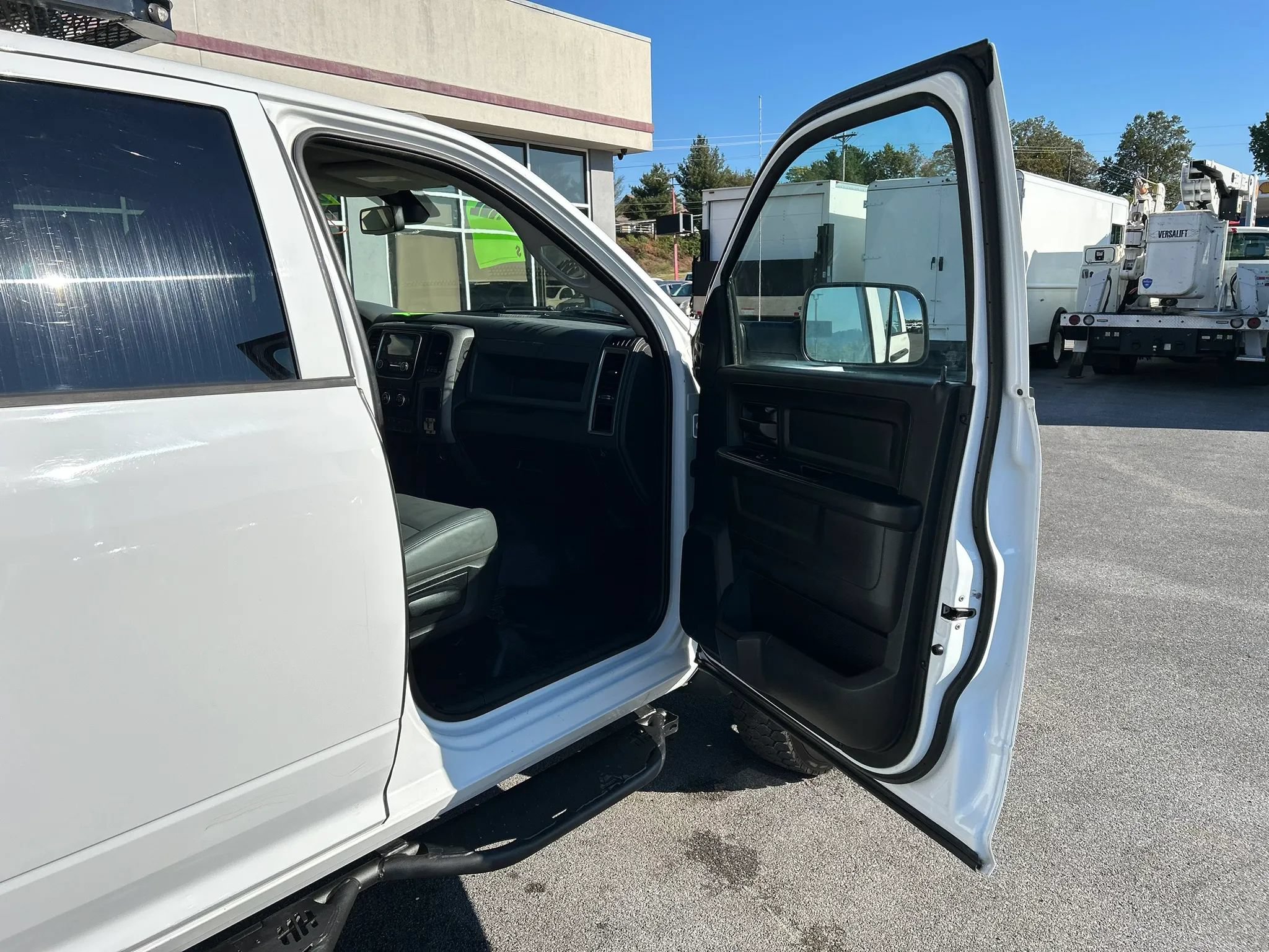 Used 2017 RAM 4500 Tradesman AWD/4WD image 17