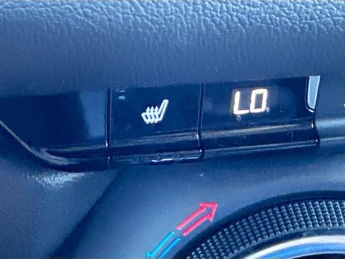 Used 2022 Chevrolet Blazer LT image 19