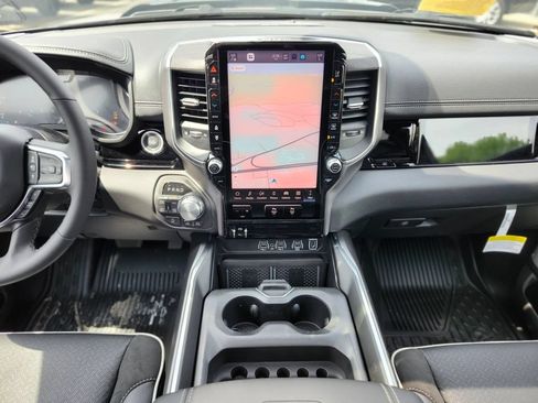New 2026 RAM 1500 Laramie AWD/4WD image 14
