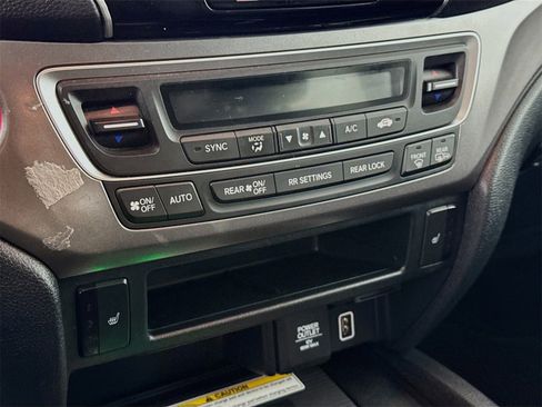 Used 2022 Honda Pilot Special Edition image 13