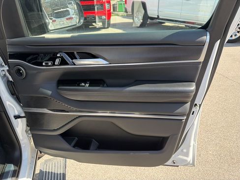 Used 2024 Jeep Grand Wagoneer L Series II w/ Quick Order Packagew 28T AWD/4WD image 17