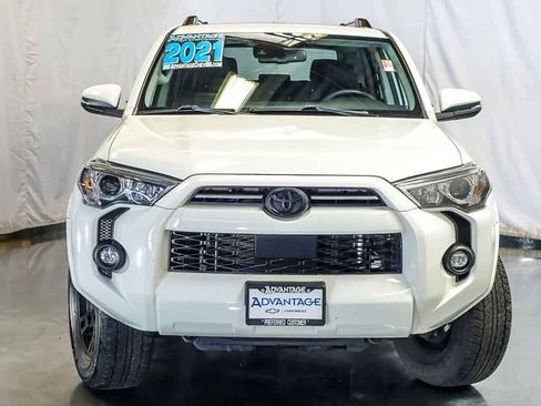 Used 2021 Toyota 4Runner SR5 Premium w/ Moonroof Package AWD/4WD image 7