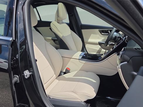 New 2026 Mercedes-Benz C 300 4MATIC Sedan image 17