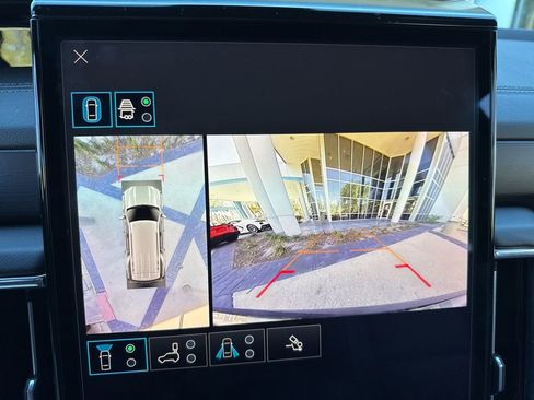 Used 2025 GMC Yukon Denali image 31