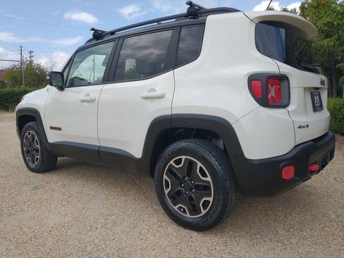 Used 2017 Jeep Renegade Trailhawk w/ Popular Equipment Group image 12