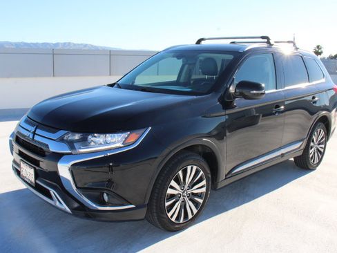 Used 2019 Mitsubishi Outlander SEL image 6