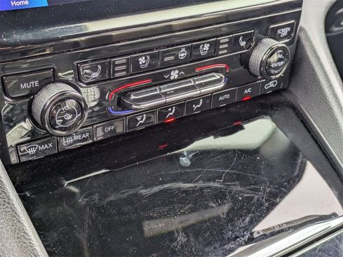 Used 2024 Jeep Grand Cherokee L Limited w/ Luxury Tech Group II image 22