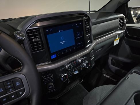 New 2025 Ford F150 XLT w/ Equipment Group 301A Standard image 18