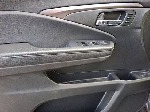 Used 2022 Honda Pilot Special Edition image 10