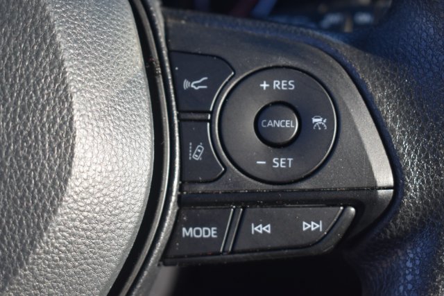 Used 2025 Toyota RAV4 XLE AWD/4WD image 25