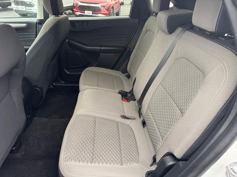 Used 2022 Ford Escape SE image 6