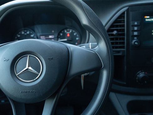 Used 2022 Mercedes-Benz Metris image 23