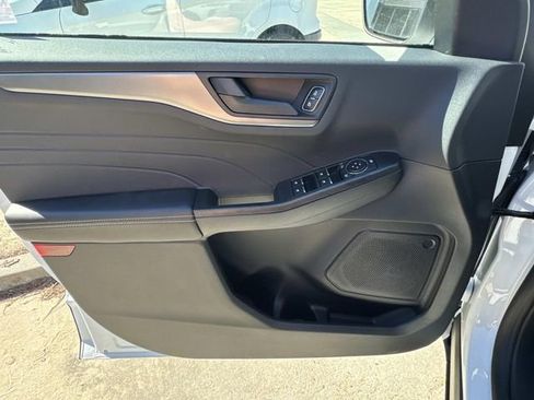 New 2026 Ford Escape Active image 10