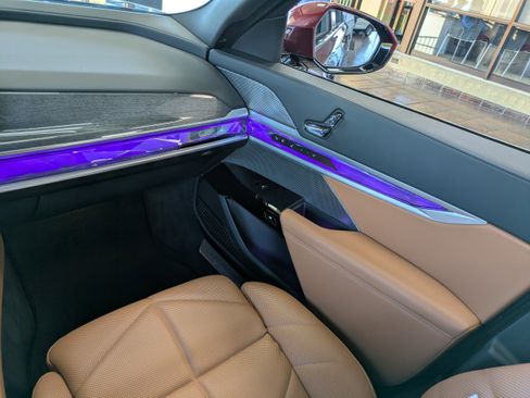 Used 2023 BMW 740i image 14