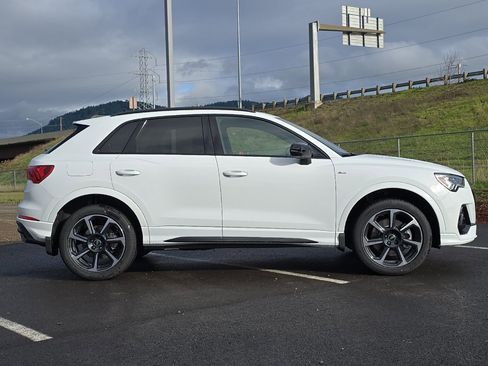New 2025 Audi Q3 2.0T Premium Plus image 2