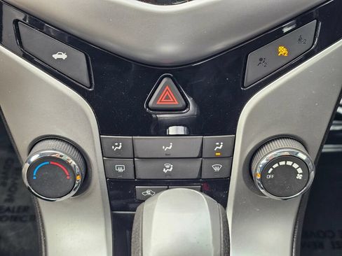 Used 2016 Chevrolet Cruze LT FWD image 28