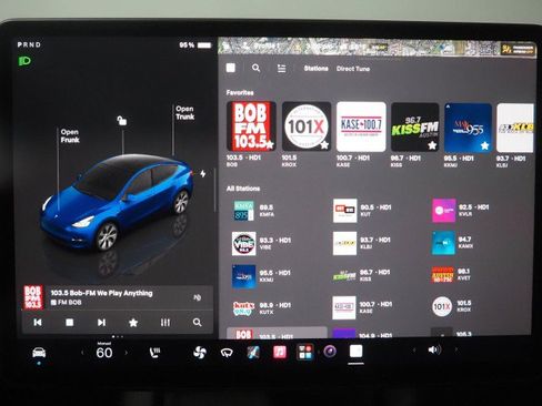Used 2023 Tesla Model Y Long Range AWD/4WD image 29