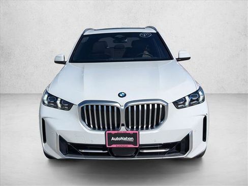Used 2025 BMW X5 xDrive40i image 2