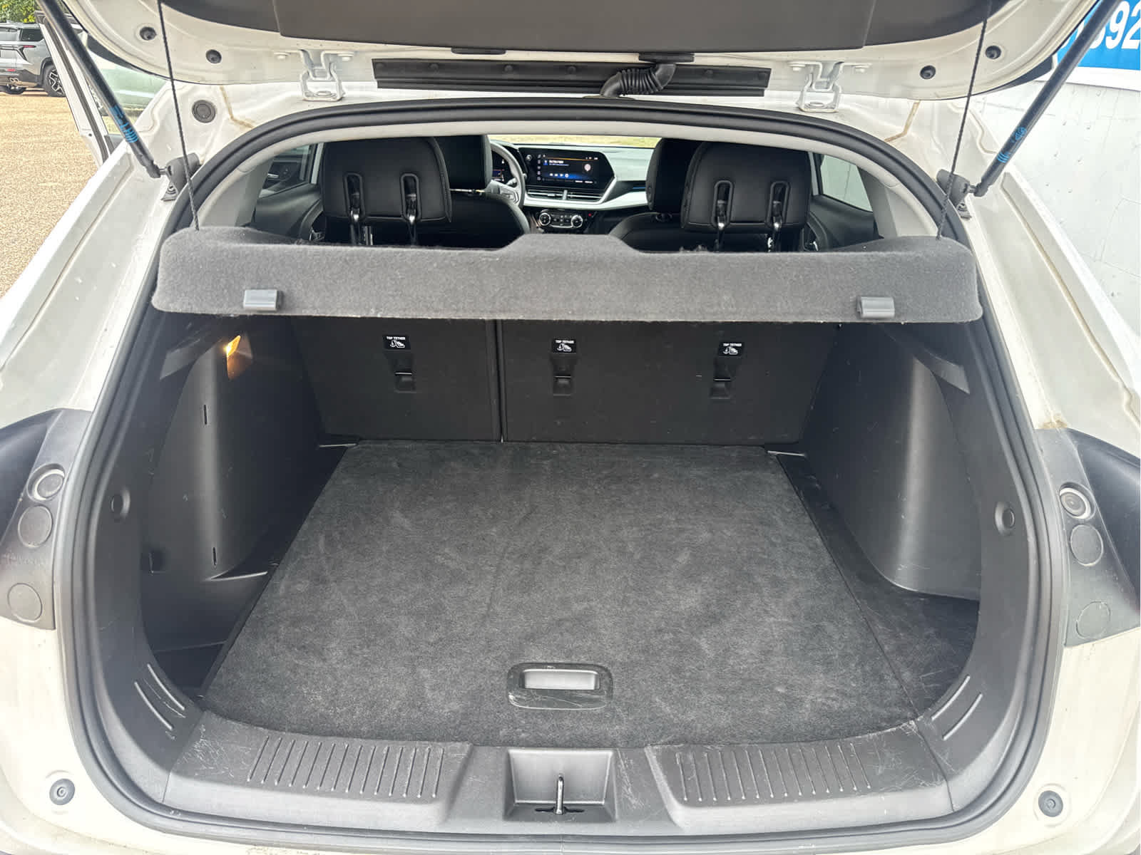 Used 2025 Chevrolet Trax LT FWD image 34