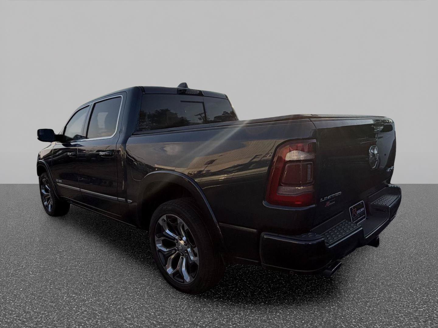 Used 2021 RAM 1500 Limited AWD/4WD image 3