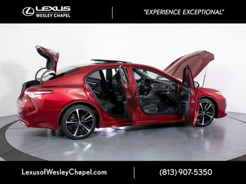 Used 2018 Toyota Camry XSE FWD image 15