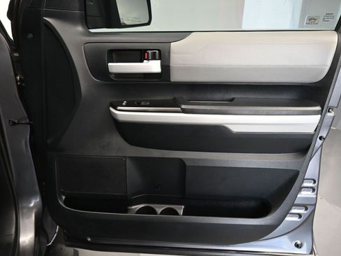Used 2018 Toyota Tundra Limited image 42