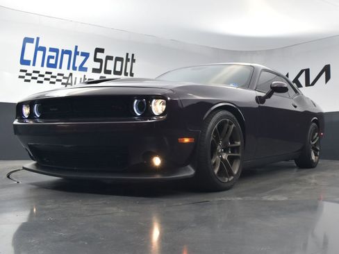 Used 2022 Dodge Challenger R/T Scat Pack w/ Dynamics Package RWD image 17