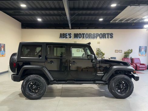 Used 2013 Jeep Wrangler Unlimited Sport image 4