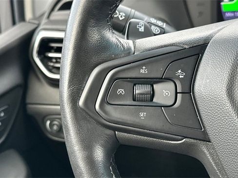 Used 2022 Chevrolet Bolt LT w/ Infotainment Package image 27