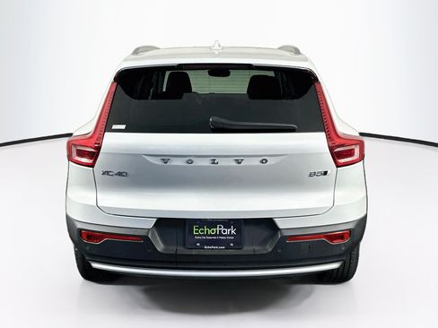 Used 2023 Volvo XC40 B5 Plus w/ Protection Package Premier AWD/4WD image 7