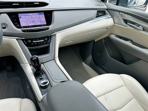 Used 2022 Cadillac XT5 Premium Luxury w/ Technology Package image 25