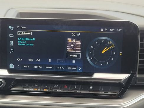 Used 2025 Chevrolet Silverado 1500 High Country AWD/4WD image 16