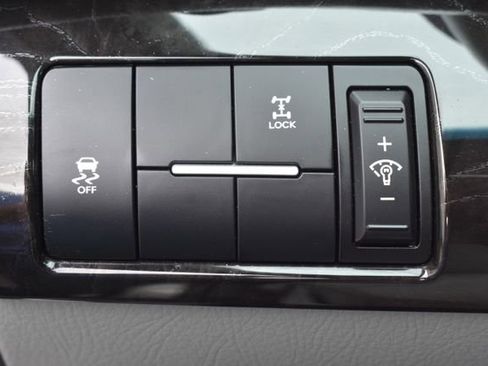 Used 2014 Kia Sorento LX image 16