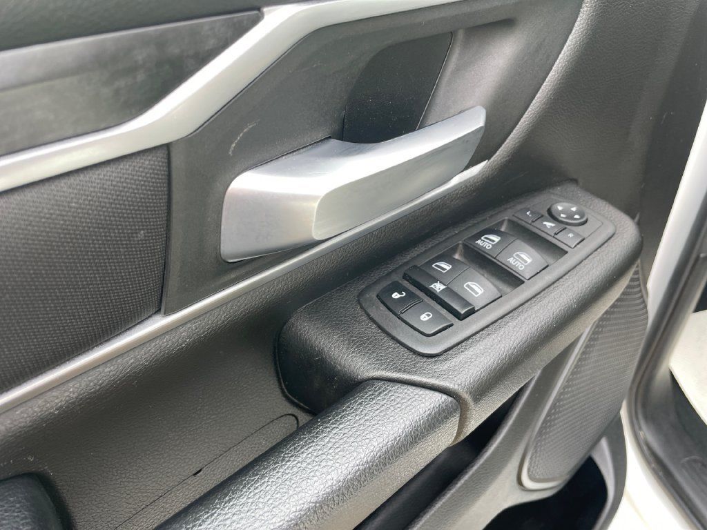 Used 2023 RAM 1500 Big Horn AWD/4WD image 23