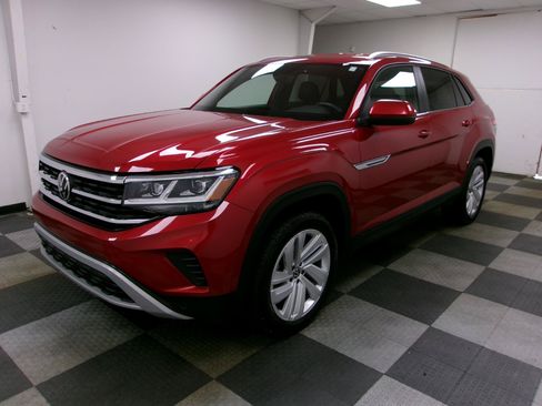 Used 2022 Volkswagen Atlas Cross Sport SE w/ Black Wheel Package AWD/4WD image 1